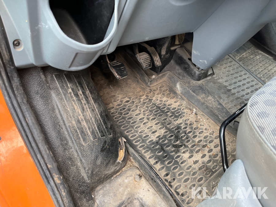 Ladbil Ford Transit mandskabsvogn