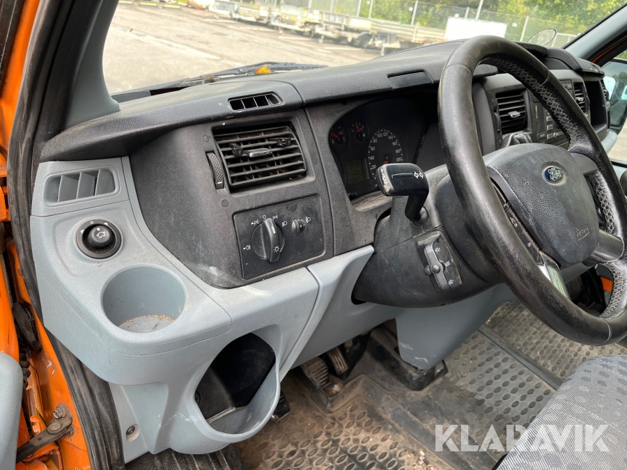 Ladbil Ford Transit mandskabsvogn
