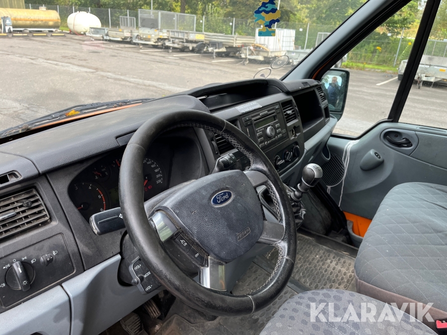 Ladbil Ford Transit mandskabsvogn
