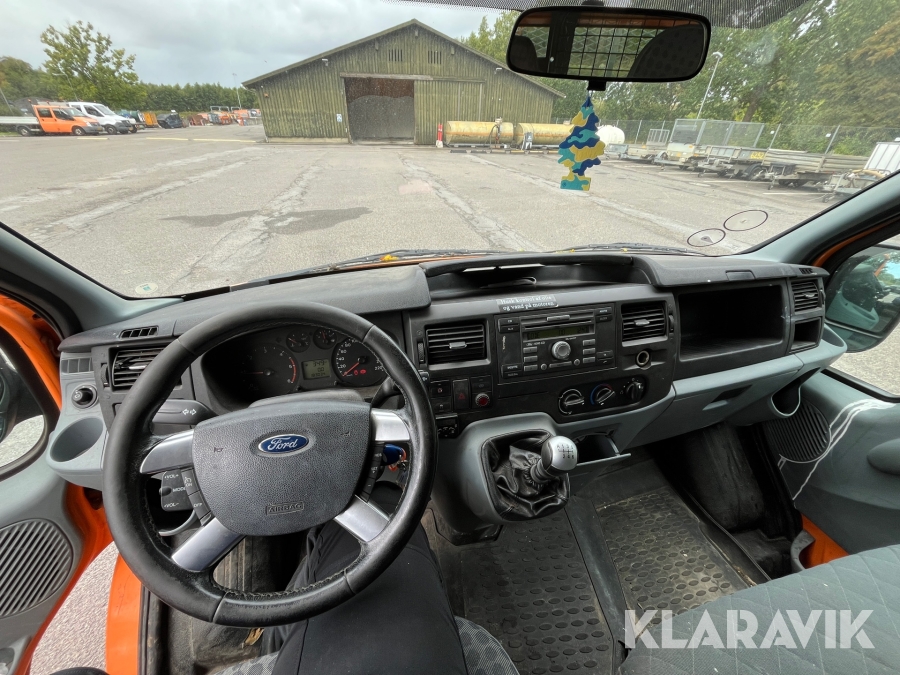 Ladbil Ford Transit mandskabsvogn