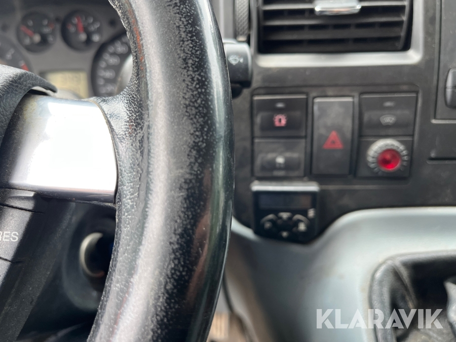 Ladbil Ford Transit mandskabsvogn