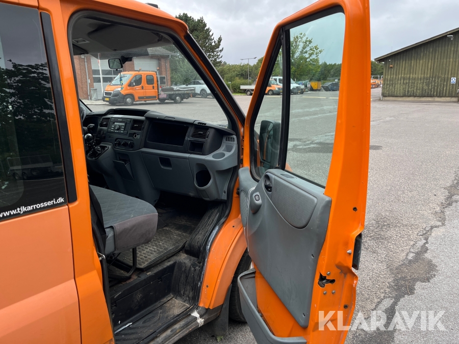 Ladbil Ford Transit mandskabsvogn