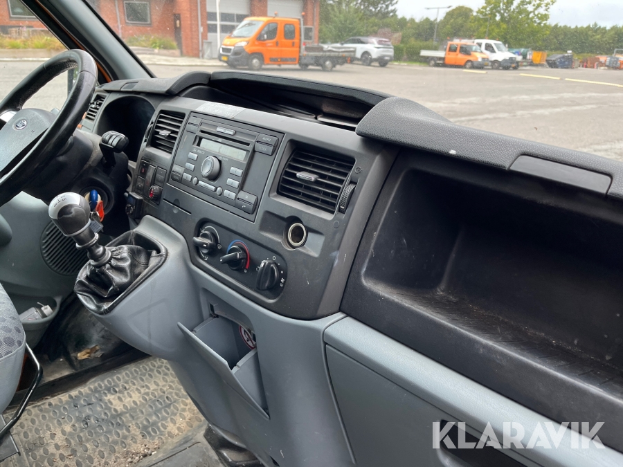 Ladbil Ford Transit mandskabsvogn