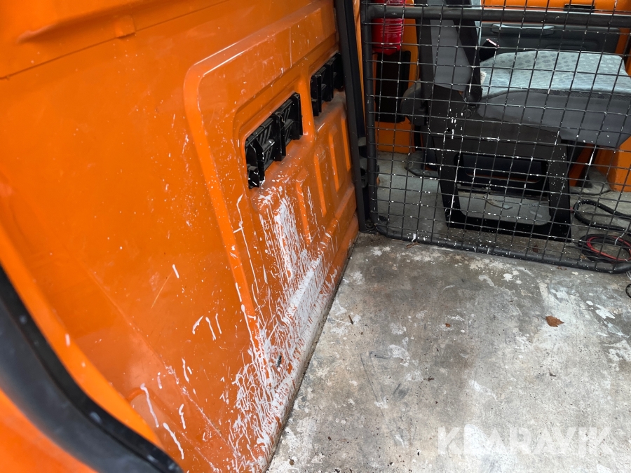 Ladbil Ford Transit mandskabsvogn