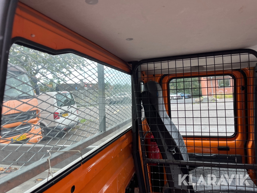 Ladbil Ford Transit mandskabsvogn