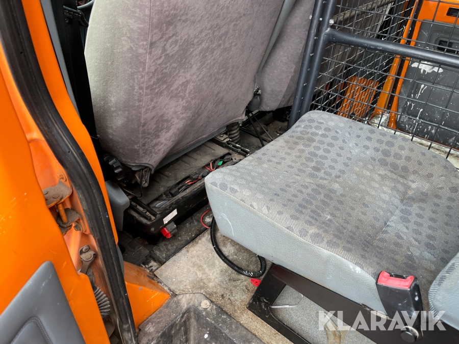 Ladbil Ford Transit mandskabsvogn