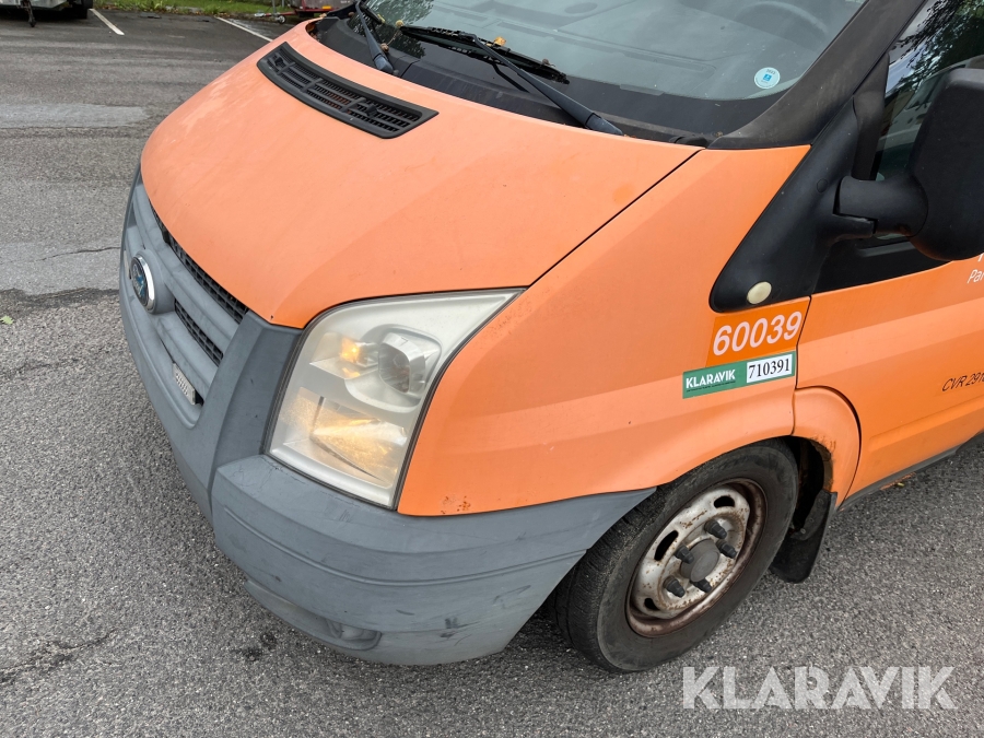 Ladbil Ford Transit mandskabsvogn