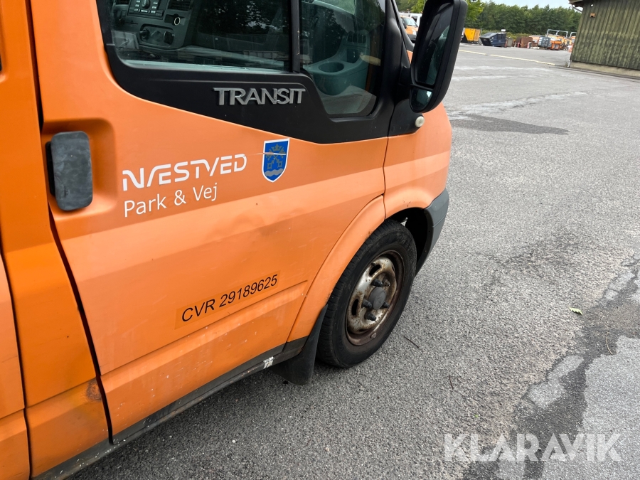 Ladbil Ford Transit mandskabsvogn