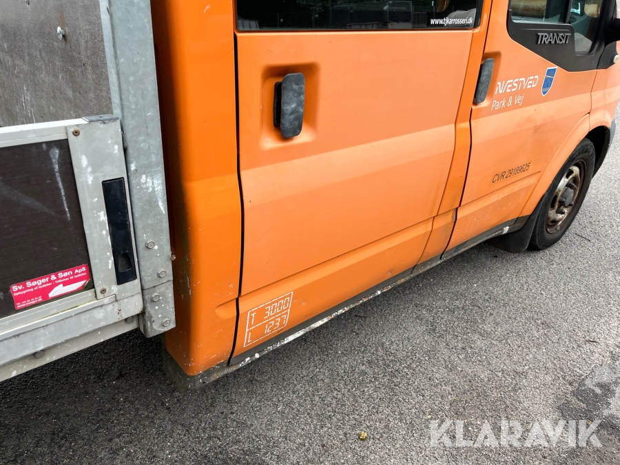 Ladbil Ford Transit mandskabsvogn