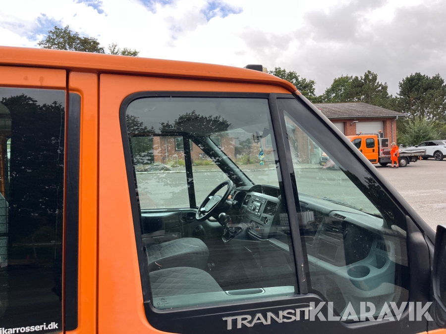 Ladbil Ford Transit mandskabsvogn