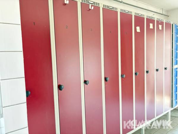 Omklædningsskabe 12 enkeltskabe med understel