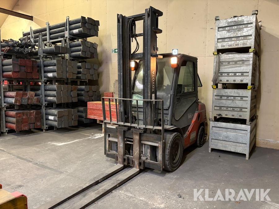 Gaffeltruck Toyota 52-8FDJF35