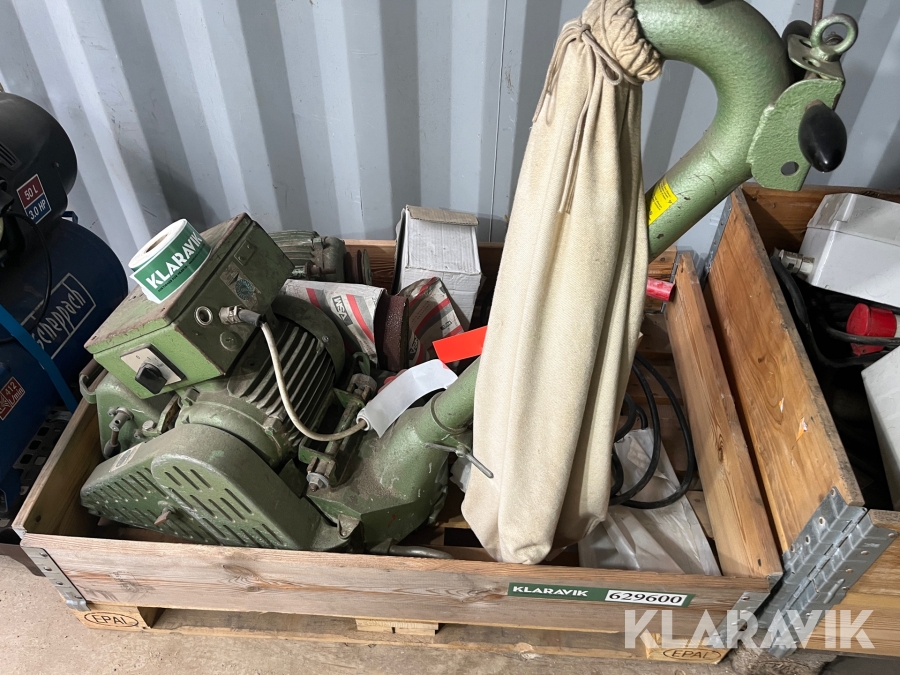 Palle med diverse udstyr