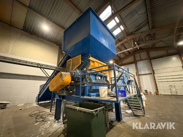Shredder Franssons FRP 203/40-3 med transportbånd
