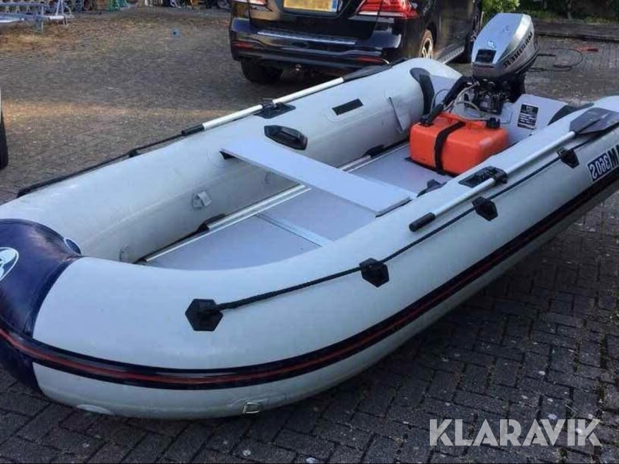 Gummibåd med motor