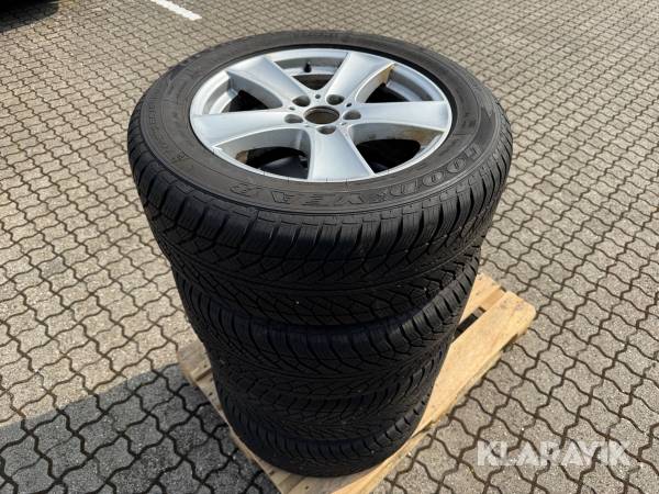 Dæk med fælge Goodyear Ultra Grip