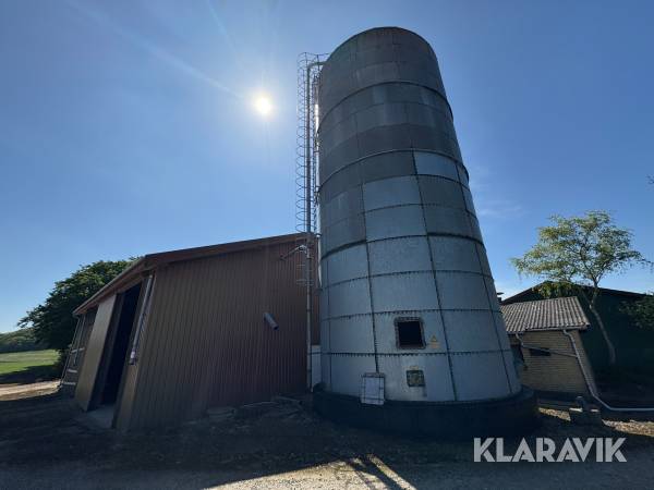 Kornsilo anlæg med kornblæser og snegl. Kongskilde, Assentoft