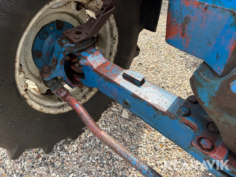 Traktor Ford TW-10