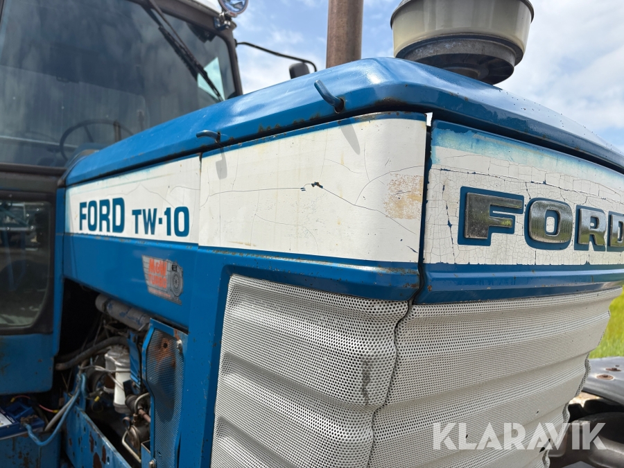 Traktor Ford TW-10