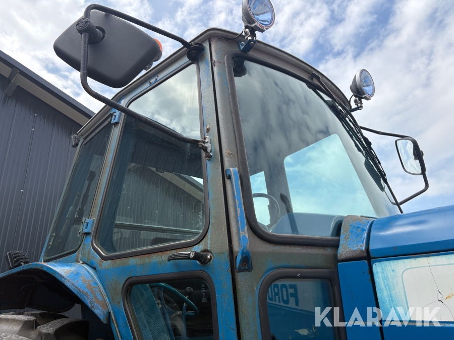Traktor Ford TW-10