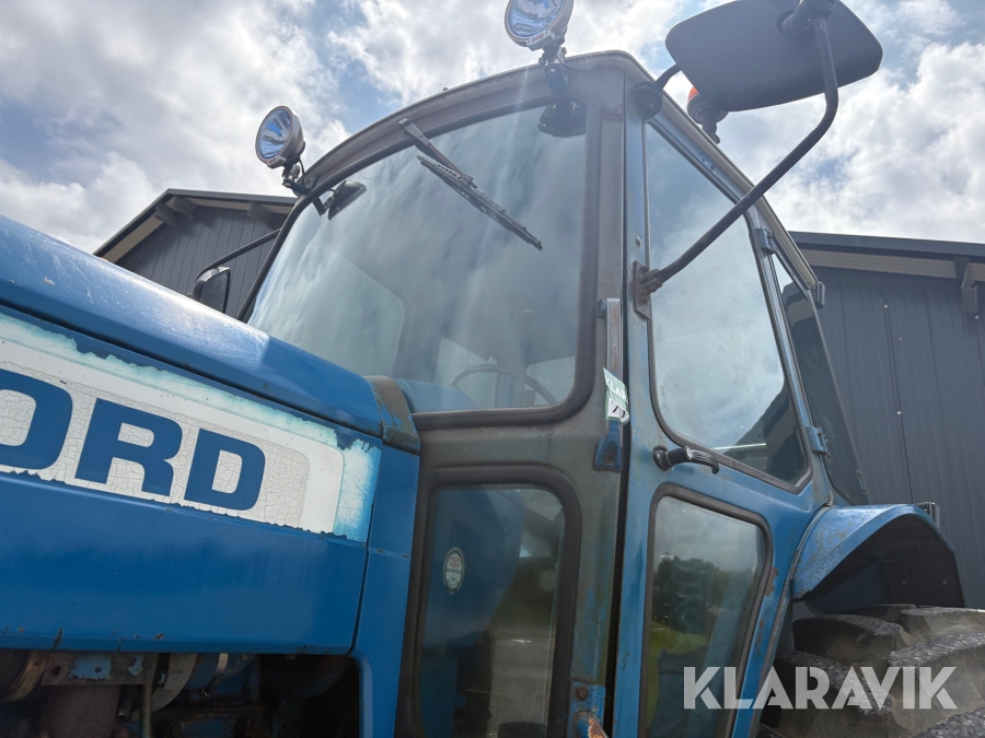 Traktor Ford TW-10