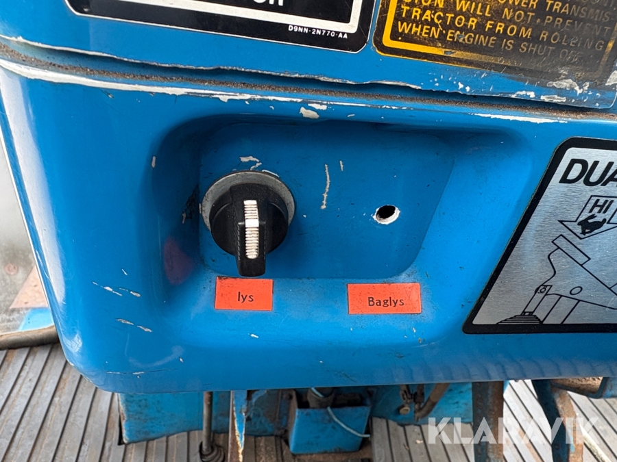 Traktor Ford TW-10