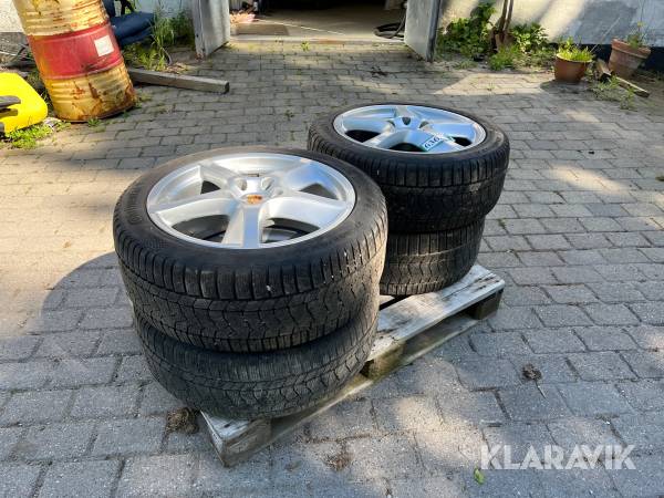 Dæk Continetal med Porsche fælge