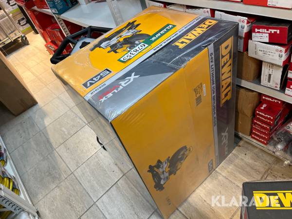 Sav DeWalt DCS781N