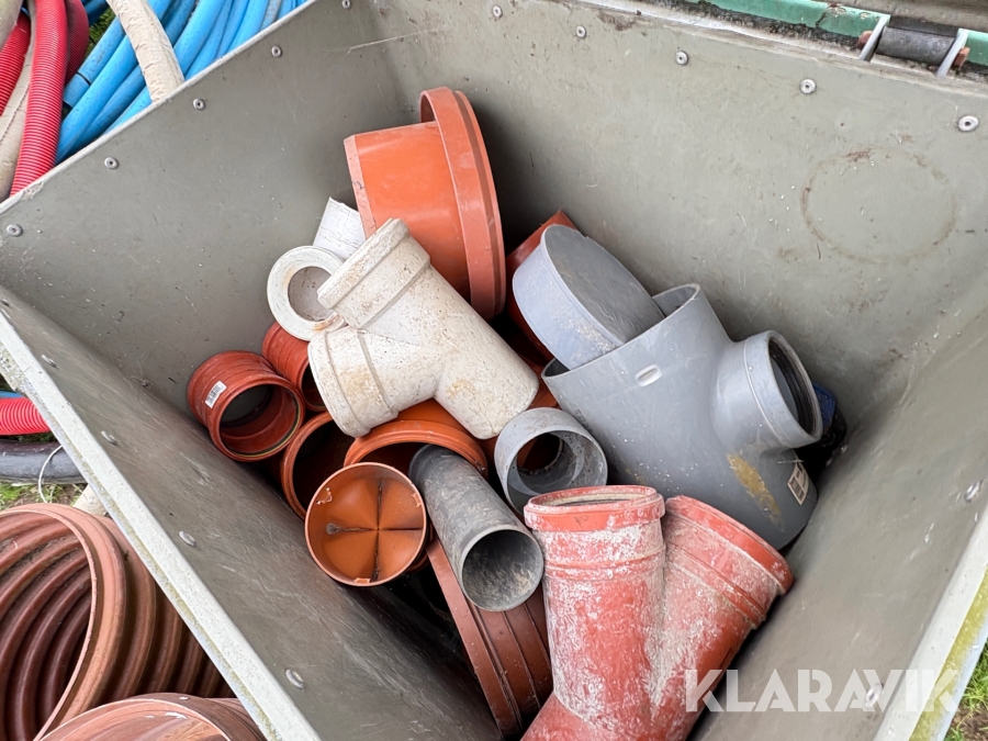 Parti kloak rør og fittings