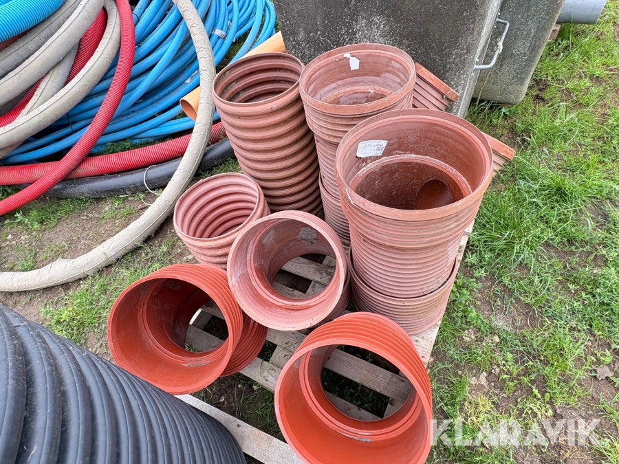 Parti kloak rør og fittings
