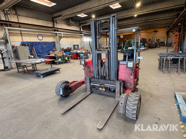 Medbringertruck NP Trucks Moffet M4-25.4