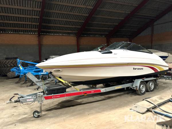 Speedbåd med bådtrailer Bravo V8 260 hk