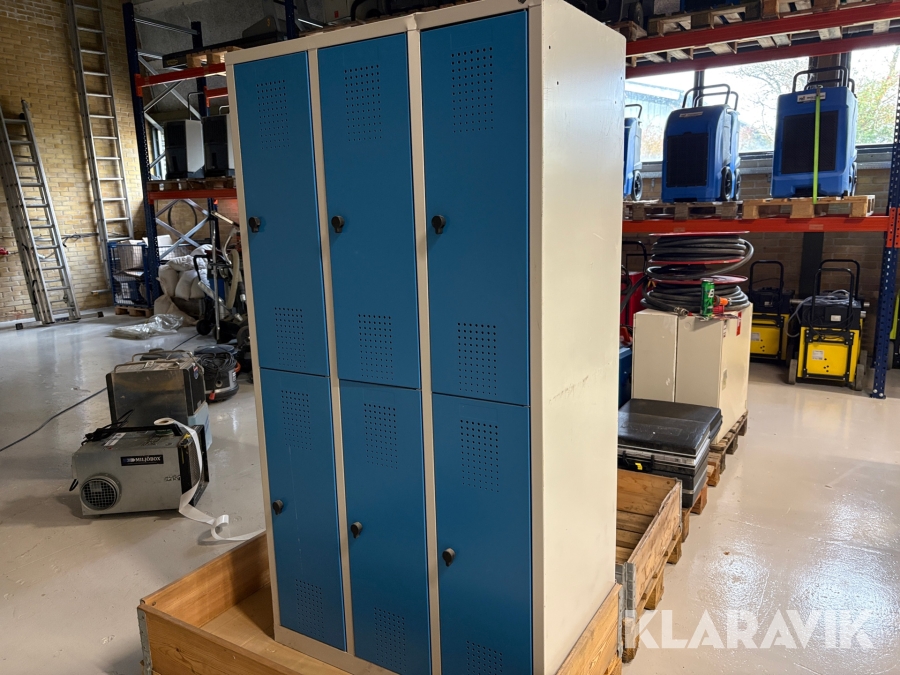 Garderobeskab C+P Möbelsysteme Dobbelt med bøjlestang