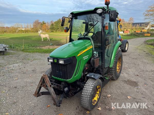 Traktor John Deere 3720