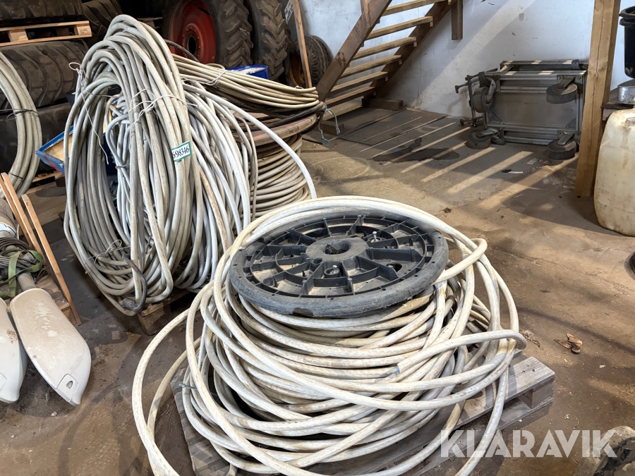 Lot: Kabler
