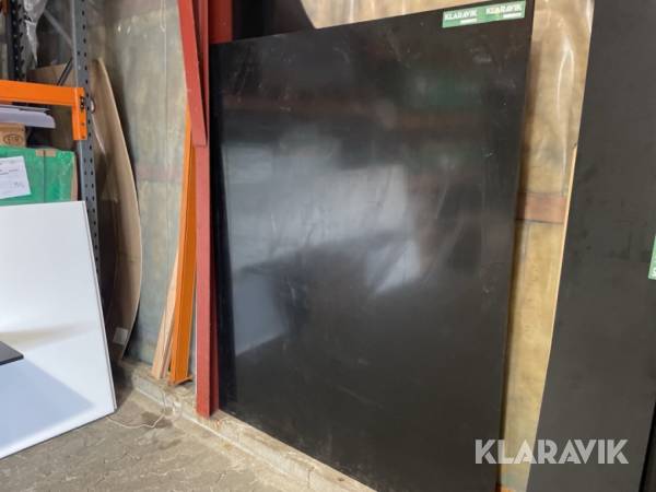 Polystone sort plast plade