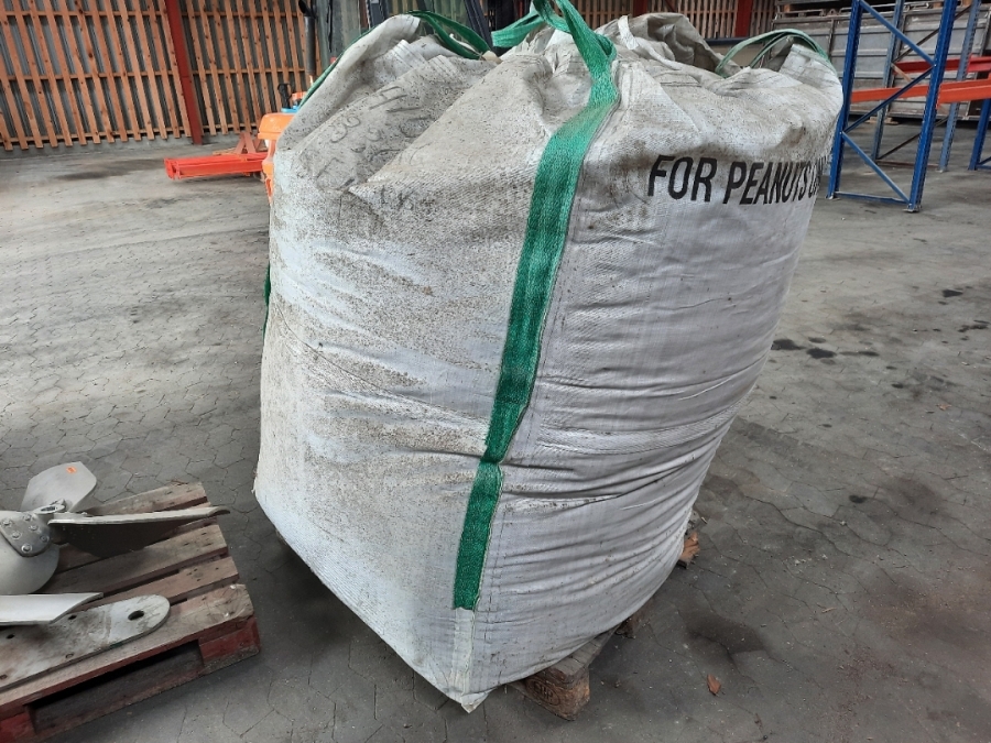 Papir uld til isolering / olieopsugning