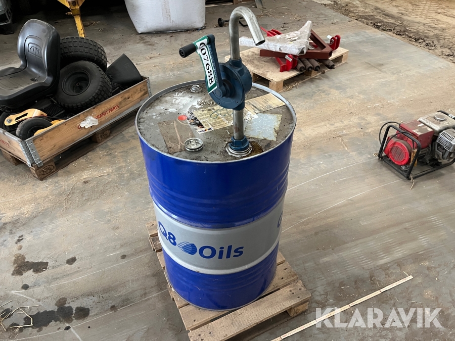 Olietromle med Motorolie med manuel pumpe