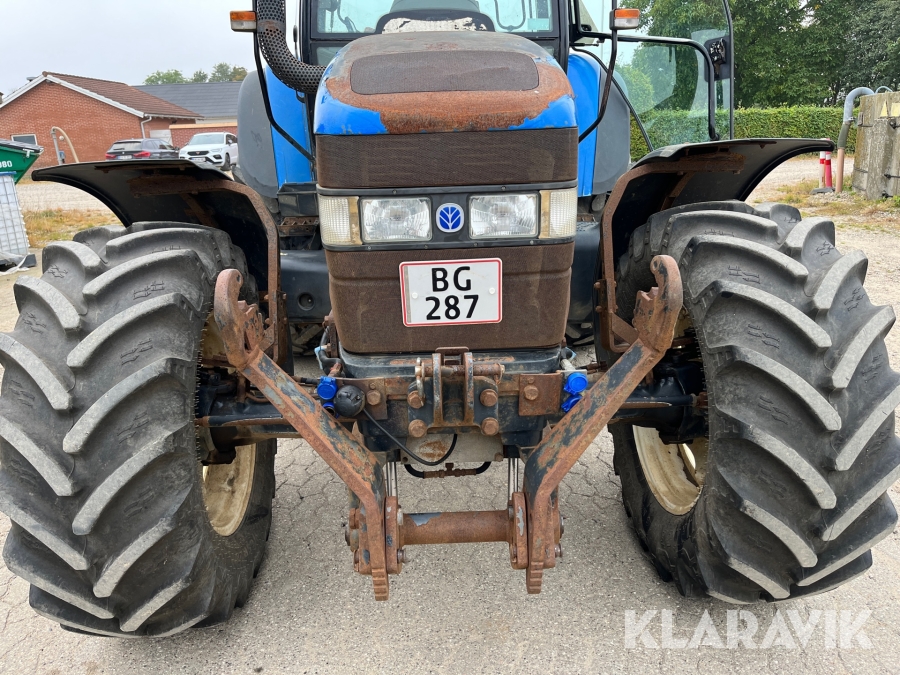 Traktor NewHolland TM140
