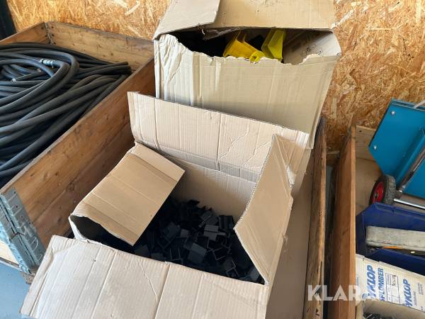 Diverse palle klodser 3 kasser