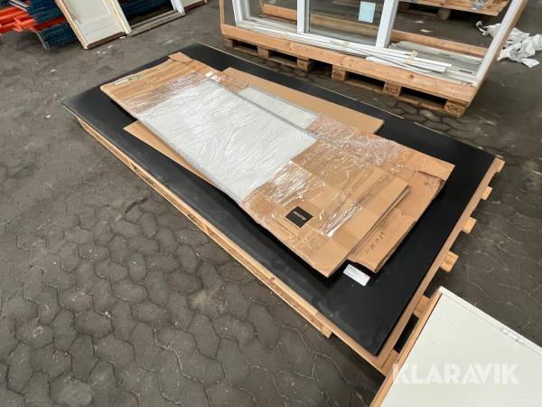 Lot - Fiberplader, plader til gulvvarme og skydelåger ekskl. Skinner