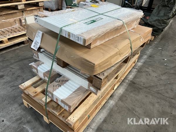 Lot - radiatorer og laminatbordplader