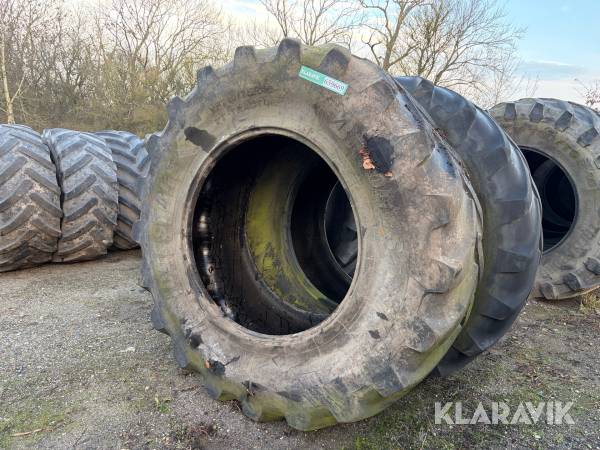 Landbrugsdæk Bridgestone + 710/75R42Michelin 2 styk
