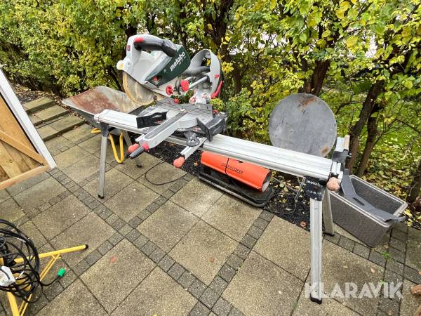 Kap geringssav med stativ Metabo KGS 216 plus