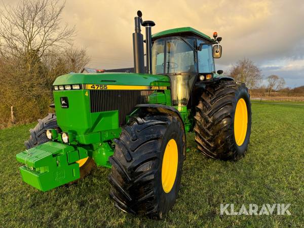 Traktor John Deere 4755