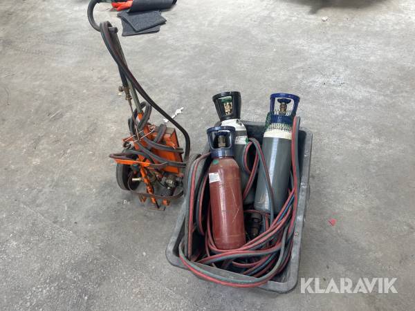 Ilt vogn med 3 flasker
