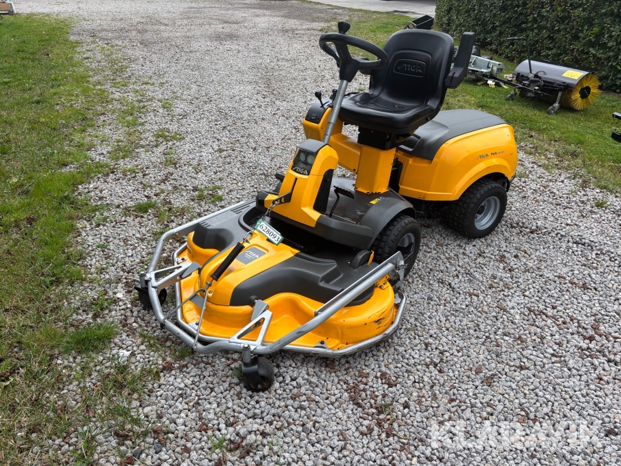 Græsslåmaskine Stiga Park 540 DPX med udstyr
