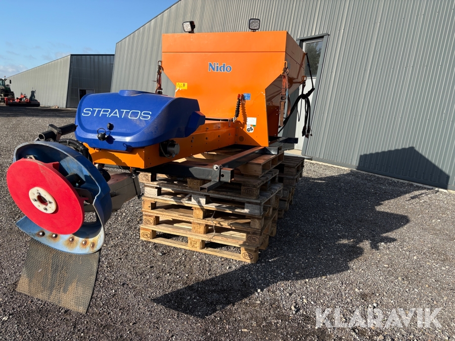 Salt spreder Nido Stratos B15K-27 Vcx 350