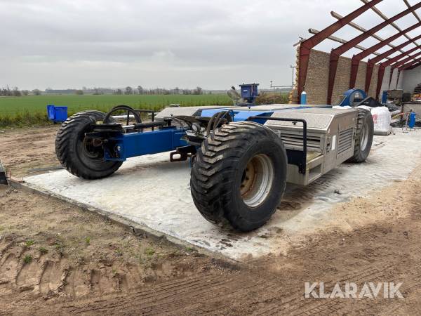 Terminaltraktor Blaaholm Blade Mover 17 T, fjernbetjening og krabbestyring