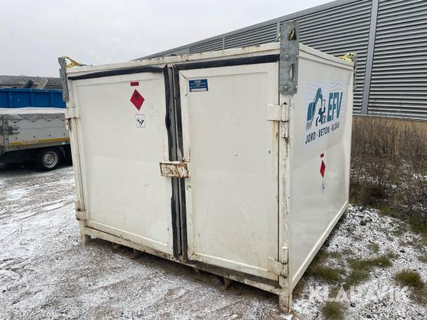 Container med diesel tank
